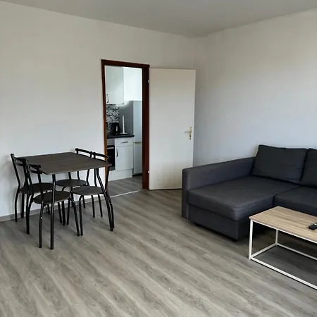 Komfort 22 アパート